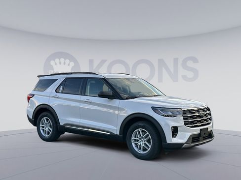 New 2025 Ford Explorer Active w/ Active Comfort Package image 10