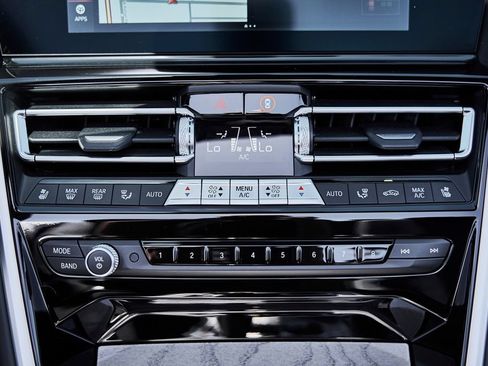 Used 2022 BMW 840i Convertible RWD image 60