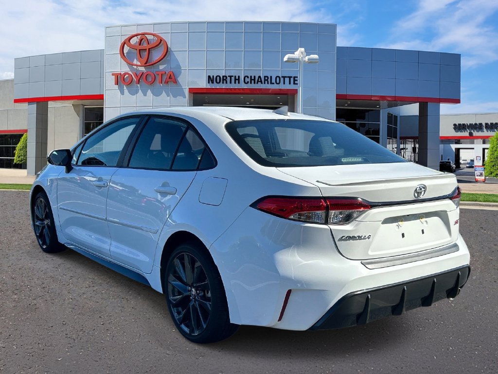 Used 2024 Toyota Corolla SE FWD image 6