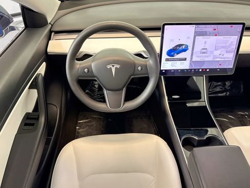 Used 2020 Tesla Model 3 Standard Range image 21