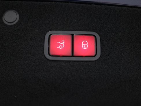 Used 2017 Mercedes-Benz S 550 Cabriolet image 55