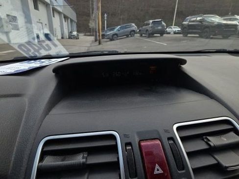 Used 2017 Subaru Crosstrek 2.0i Premium w/ Popular Package #2 image 25