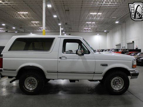 Used 1992 Ford Bronco XLT image 5