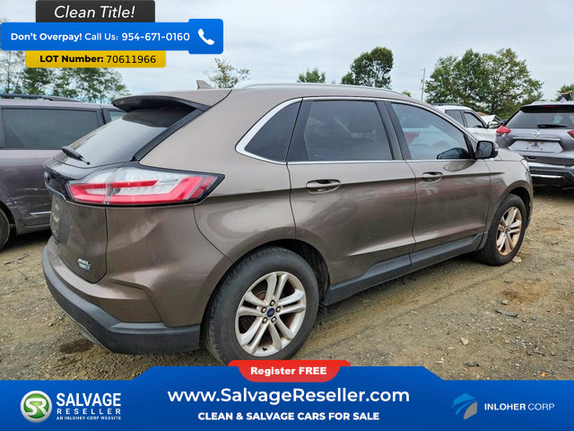 Used 2019 Ford Edge SEL w/ Cold Weather Package AWD/4WD image 4