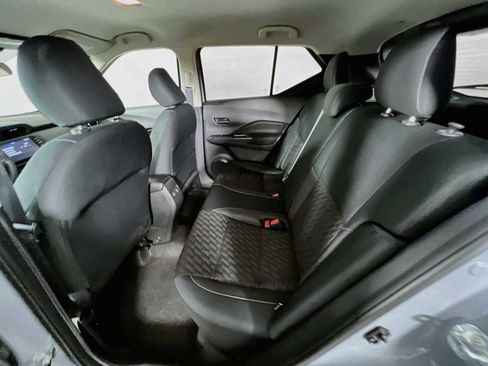 Used 2021 Nissan Kicks SV FWD image 24
