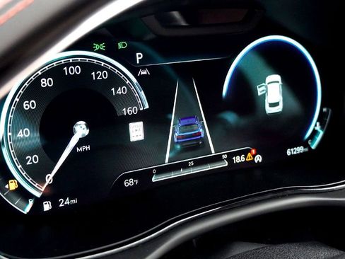 Used 2023 Genesis GV70 2.5T w/ Sport Prestige Package image 18