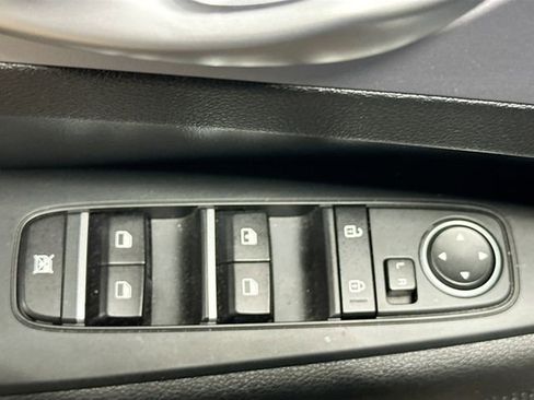 Used 2024 Kia Forte LXS image 17