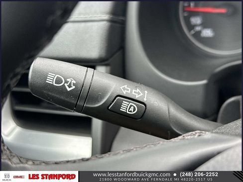 Used 2024 GMC Terrain SLT w/ LPO, Floor Liner Package AWD/4WD image 27