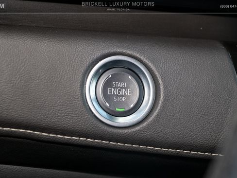 Used 2024 Cadillac Escalade ESV Luxury AWD/4WD image 35