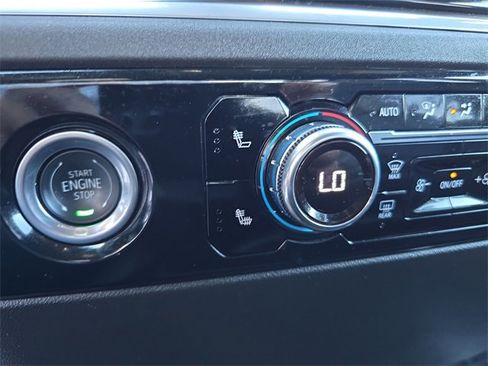 Certified 2024 GMC Sierra 1500 SLT image 21