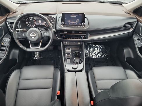 Used 2023 Nissan Rogue SV w/ SV Premium B Package image 11