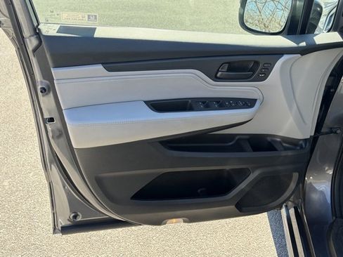 Used 2019 Honda Odyssey Touring image 12