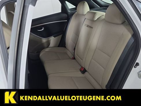 Used 2013 Hyundai Elantra GT FWD image 24