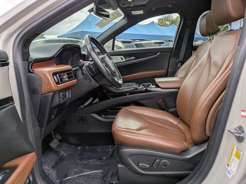 Used 2022 Lincoln Nautilus Reserve w/ Equipment Group 202A AWD/4WD image 15