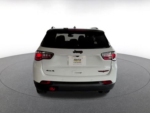 Used 2025 Jeep Compass Trailhawk image 14