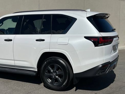 Used 2023 Lexus LX 600 4WD w/ Appearance Package image 7