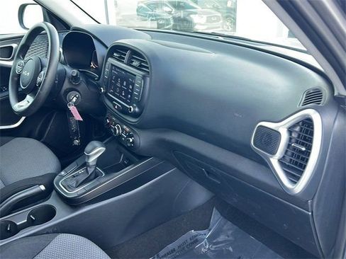 Used 2023 Kia Soul LX w/ Option Group 015 image 30