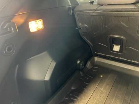 Used 2025 Subaru Crosstrek 2.0i Premium image 31