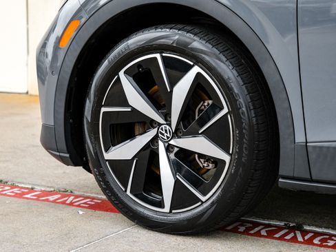 Used 2023 Volkswagen ID.4 Pro S image 56