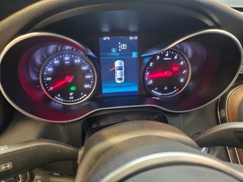 Used 2019 Mercedes-Benz C 300 4MATIC Sedan image 23