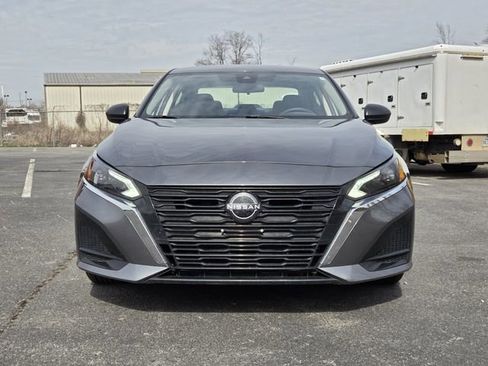 Used 2024 Nissan Altima 2.5 SV image 8