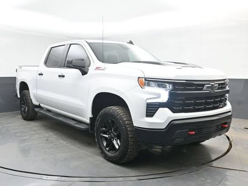 Used 2024 Chevrolet Silverado 1500 LT Trail Boss w/ Protection Package AWD/4WD image 2