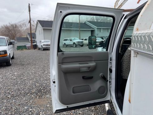 Used 2013 Chevrolet Silverado 3500 W/T image 24