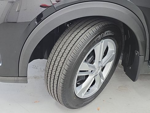 New 2025 Nissan Kicks Play S image 31