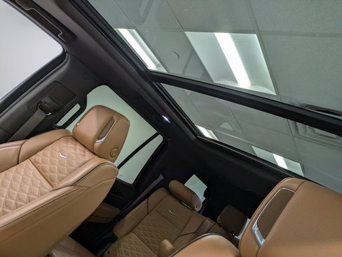 Used 2024 Cadillac Escalade Sport image 19