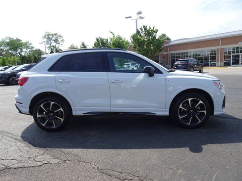 Certified 2025 Audi Q3 2.0T Premium Plus w/ Premium Plus Package AWD/4WD image 6