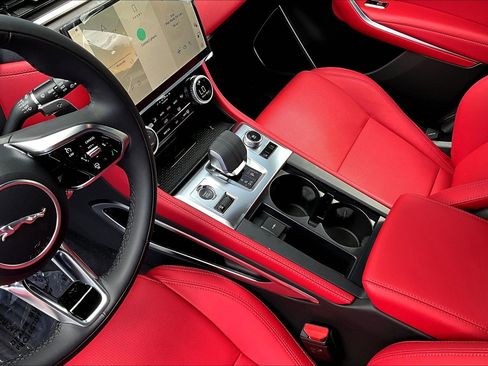 New 2026 Jaguar F-PACE R-Dynamic S image 8