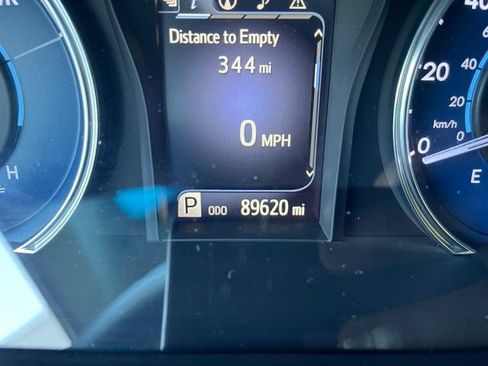 Used 2015 Toyota Camry XLE FWD image 16