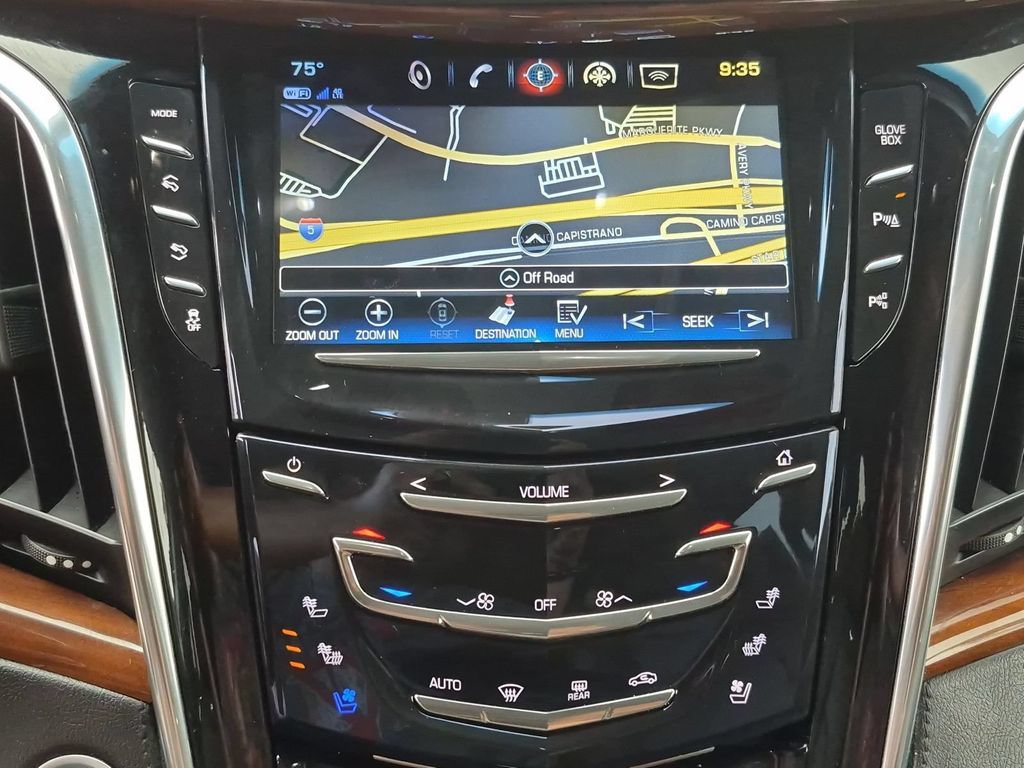 Used 2018 Cadillac Escalade 4WD image 6