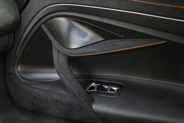 Used 2025 McLaren 750S RWD image 27