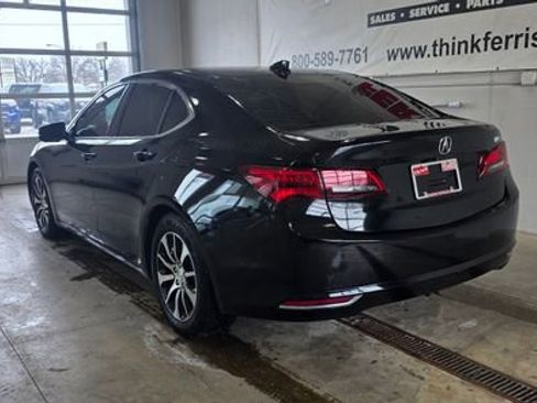 Used 2017 Acura TLX w/ Technology Package image 3