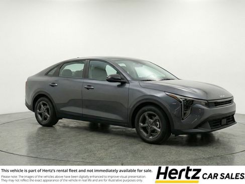 Used 2025 Kia K4 FWD image 1