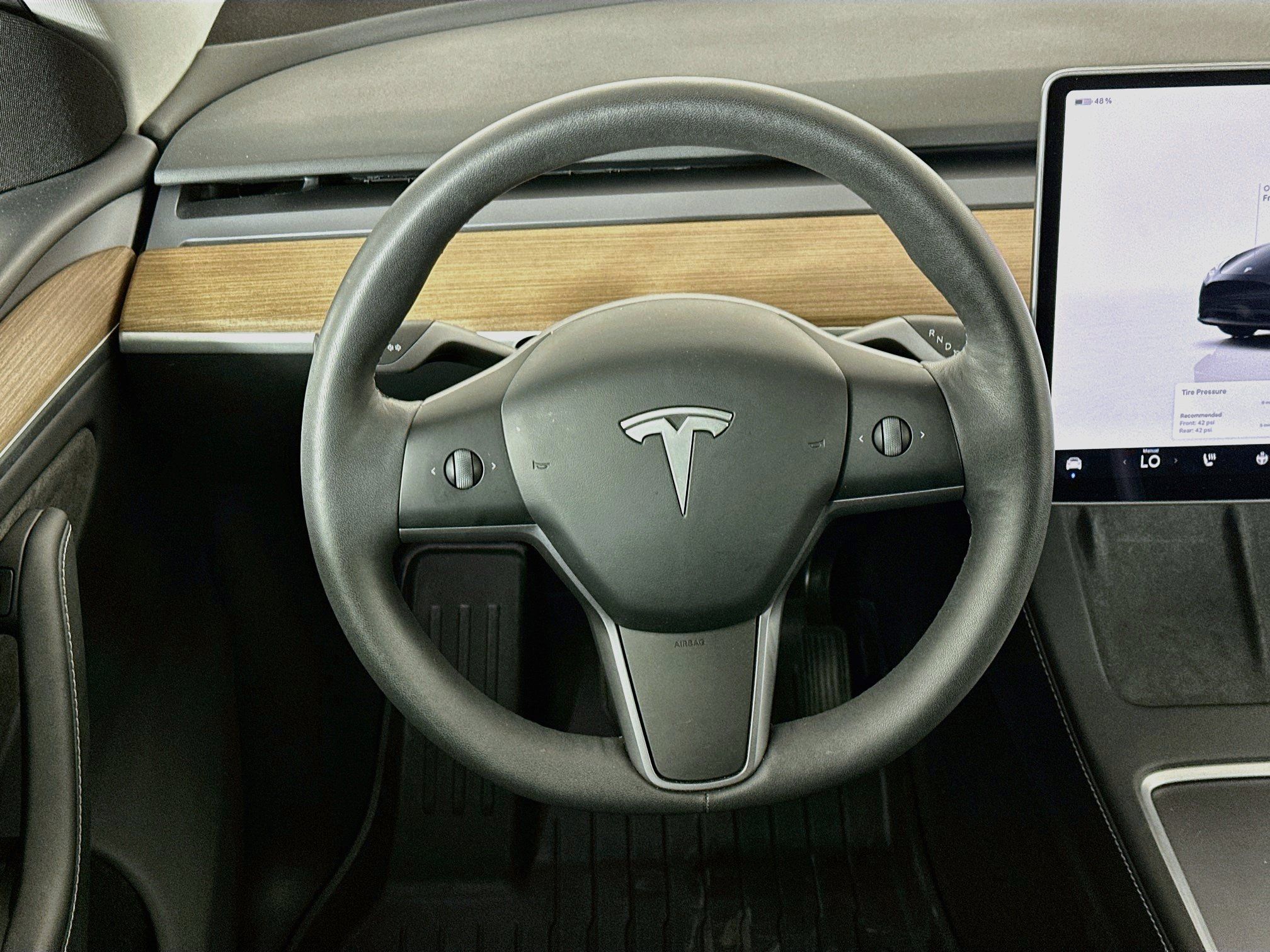 Used 2025 Tesla Model Y Long Range RWD image 17