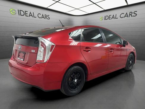 Used 2014 Toyota Prius Two FWD image 5