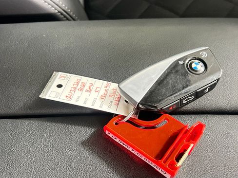 Used 2024 BMW X7 xDrive40i image 36