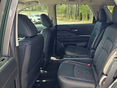 New 2026 Nissan Pathfinder Platinum AWD/4WD image 11