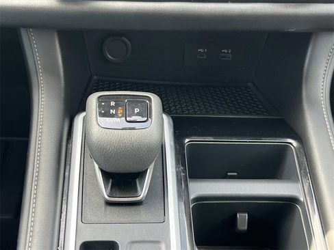 Used 2024 Nissan Pathfinder SV image 22