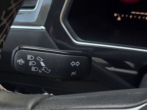Used 2023 Volkswagen Tiguan SE R-Line FWD image 30