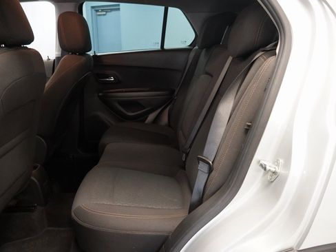 Used 2021 Chevrolet Trax LS w/ Tint and Cruise Package image 25