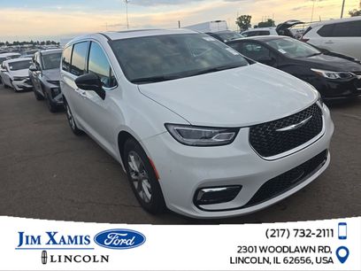 Used 2026 Chrysler Pacifica Limited