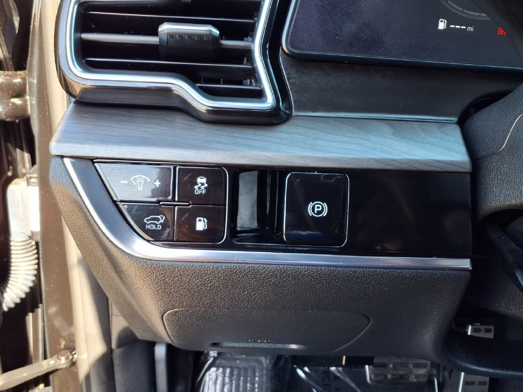 Certified 2025 Kia Sportage X-Line Prestige AWD/4WD image 20