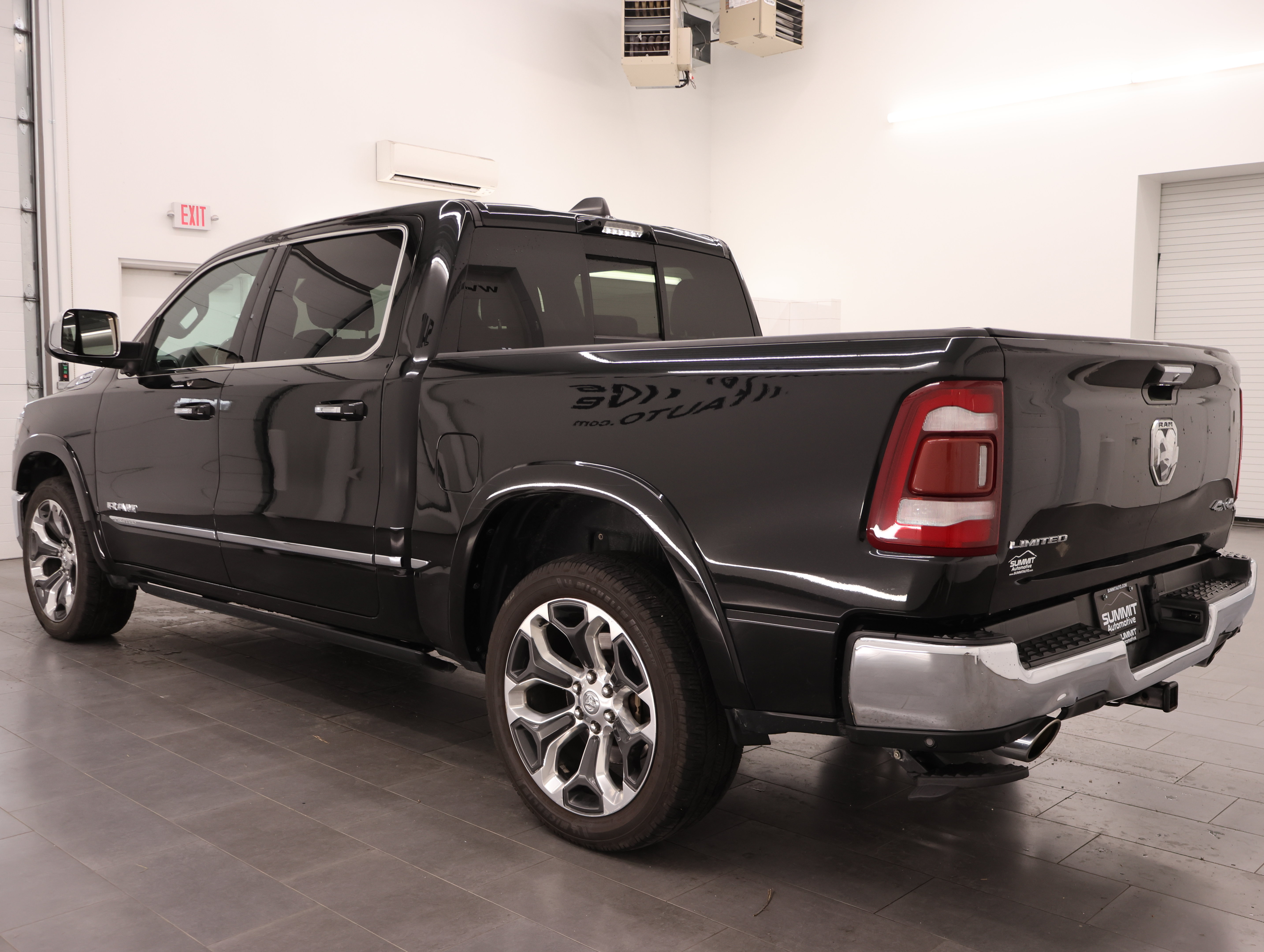 Used 2022 RAM 1500 Limited AWD/4WD image 6