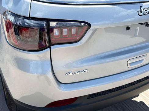 Used 2025 Jeep Compass Latitude w/ Sun & Sound Group image 8