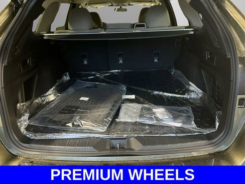 Certified 2025 Subaru Outback Premium AWD/4WD image 11
