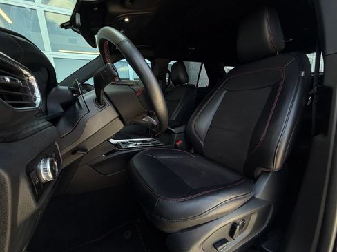 Used 2023 Ford Explorer ST-Line RWD image 6
