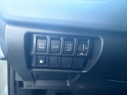 Used 2025 Subaru Forester Sport image 19